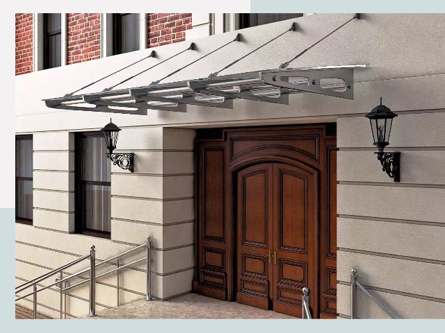 Металлические козырьки от 620 руб. в Железногорске